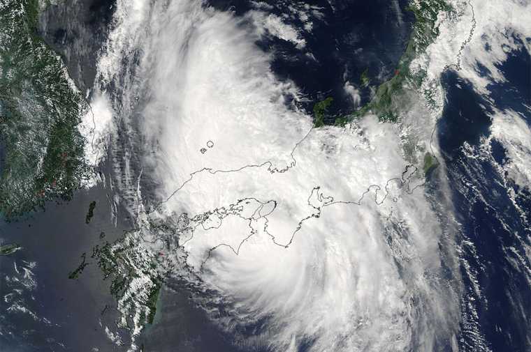 Typhoon Noru satelite picture above Japan