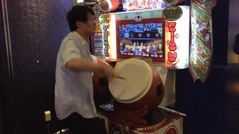 An expert plays Saitama 2000 on Taiko no Tatsujin arcade machine with very little effort