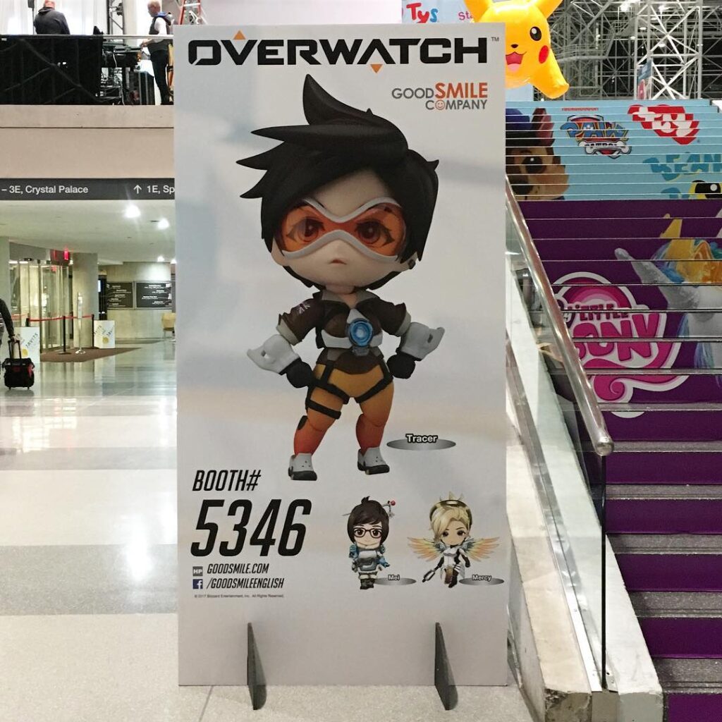 WonFes toy preview from Goodsmile. Tracer from Overwatch.